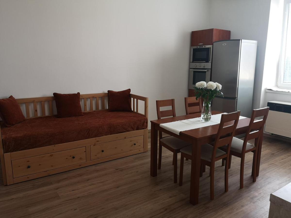Fine Apartment In Centrum Of Slany With Aircondition Exterior foto